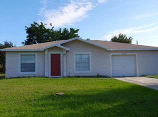 2157 SE Gaslight St, Port Saint Lucie, FL 34952