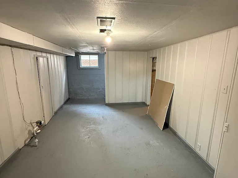 8214 Essen Ave — Photo 17