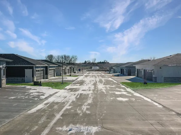 1218 Lower Loop, Arnolds Park, IA 51331