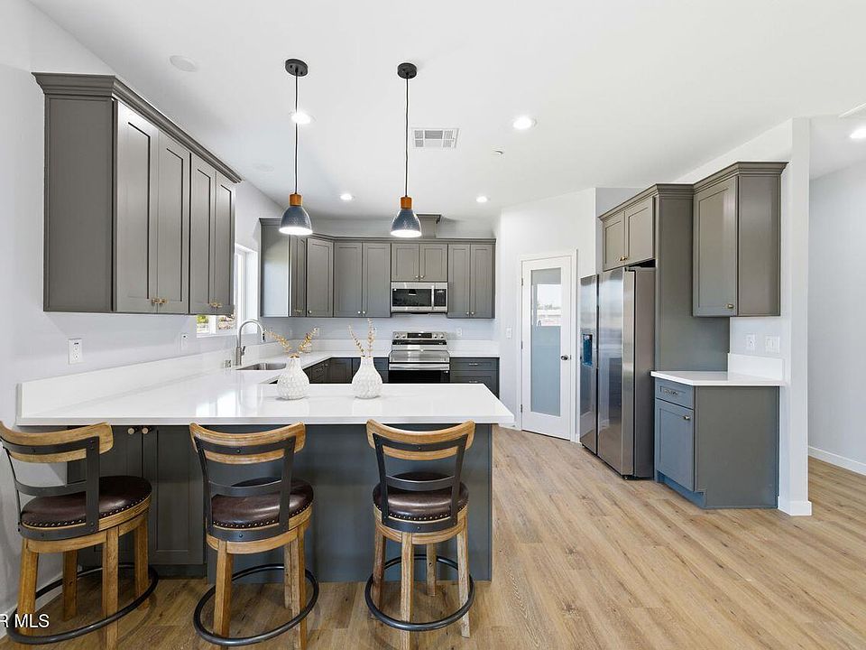 1st image of 40525 174th St E