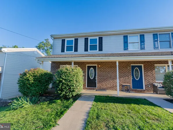 306 E 12th Ave #B, Ranson, WV 25438