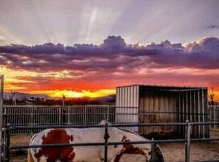 58562 Applegate Way, Landers, CA 92285