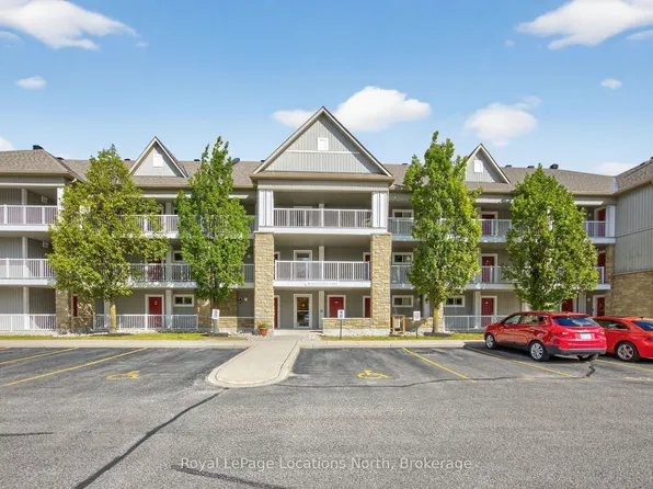 40 Mulligan Ln #205, Wasaga Beach, ON L9Z 0C5