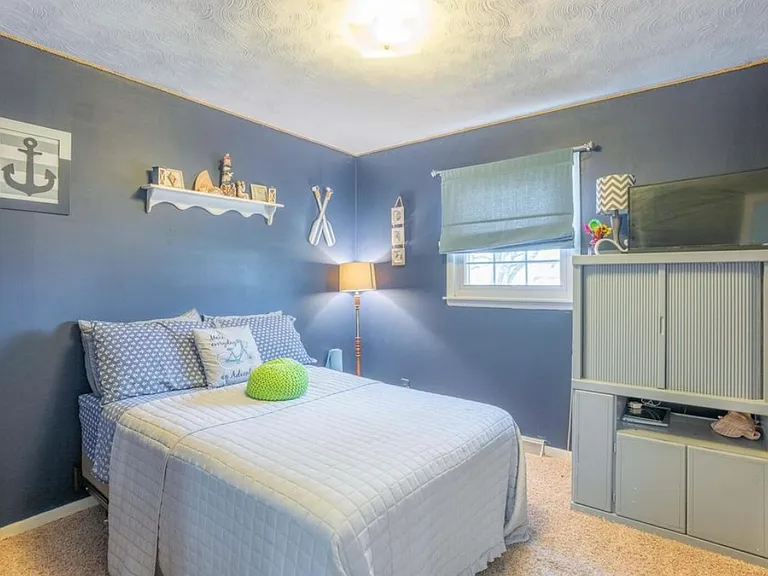 302 Lingale Ave — Photo 16