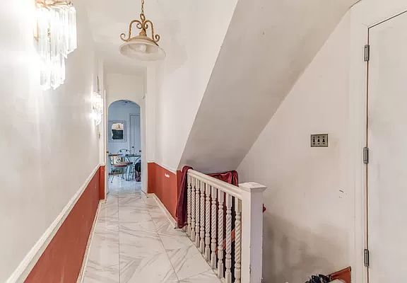 5th image of 284 Suydam St #1