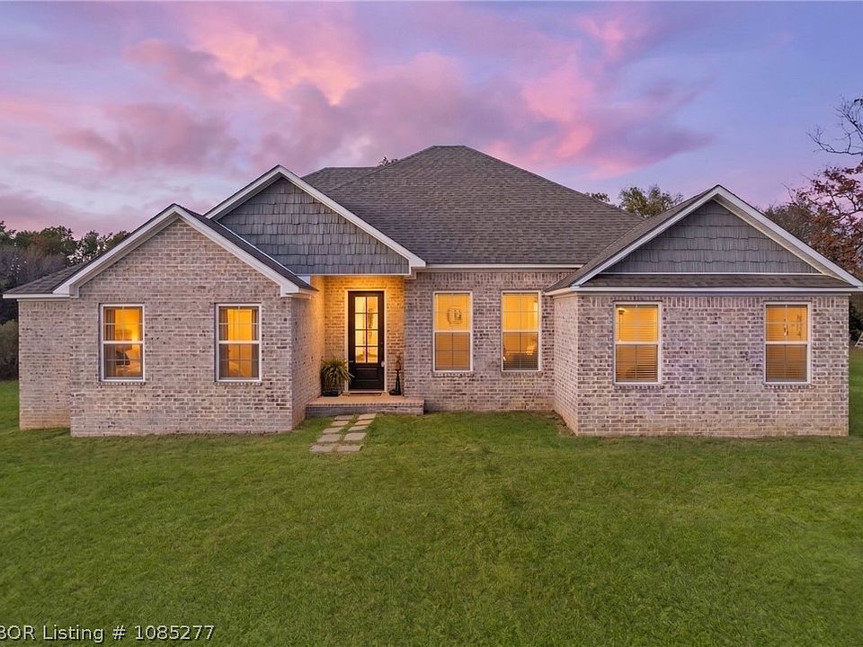 1st image of 23288 Picturerock Rd