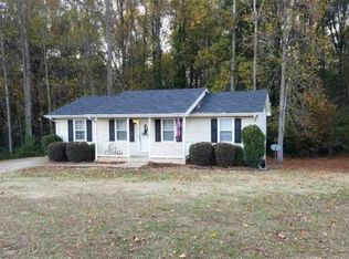 266 Wolfe Ln, Inman, SC 29349