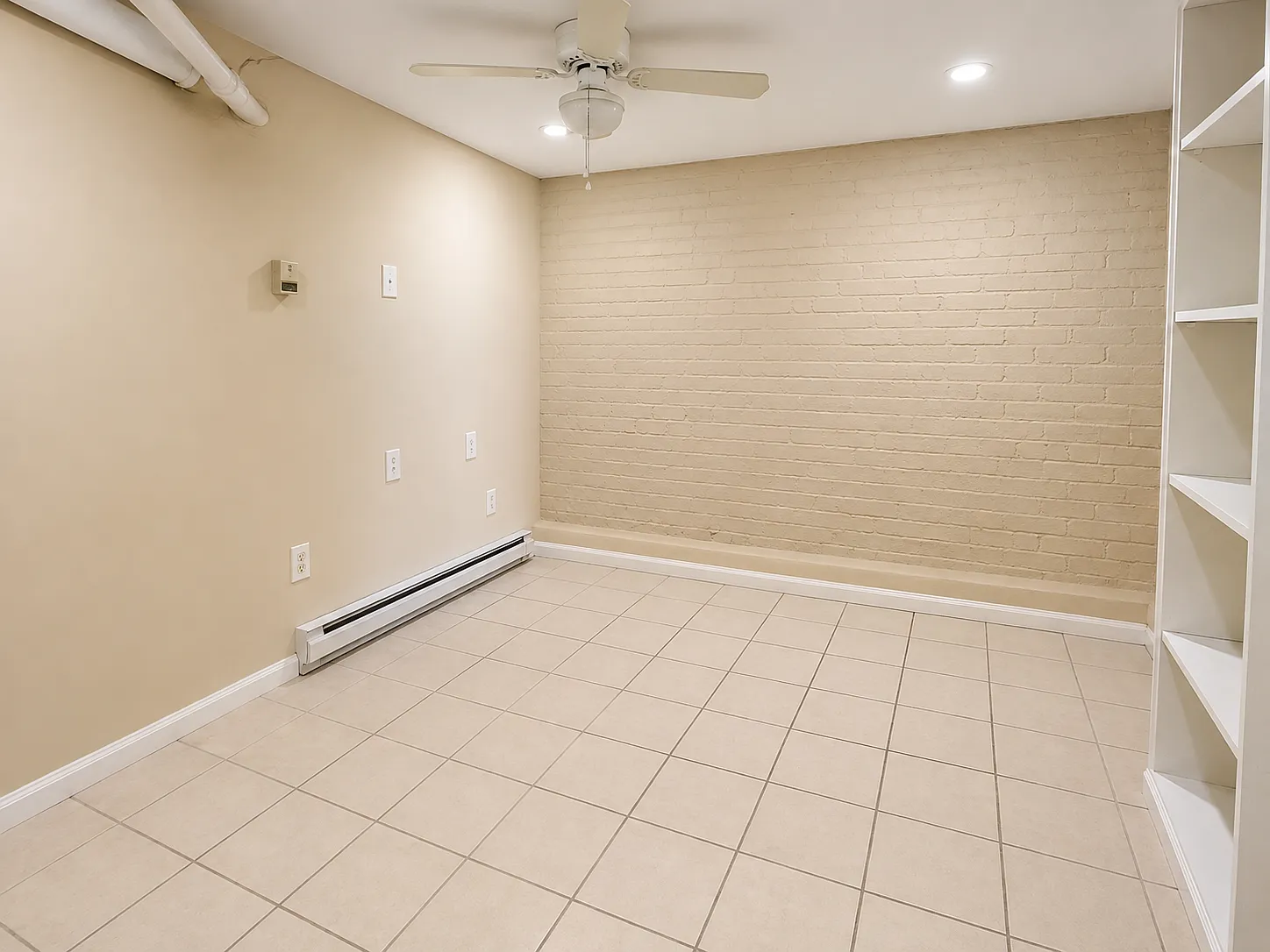 4 bed, 1100 sqft, $800 — Photo 2