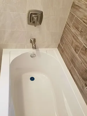 Rented by Max & Associates Realty Corp | media 16