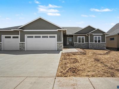 5505 E Morningside Cir, Sioux Falls, SD, 57110