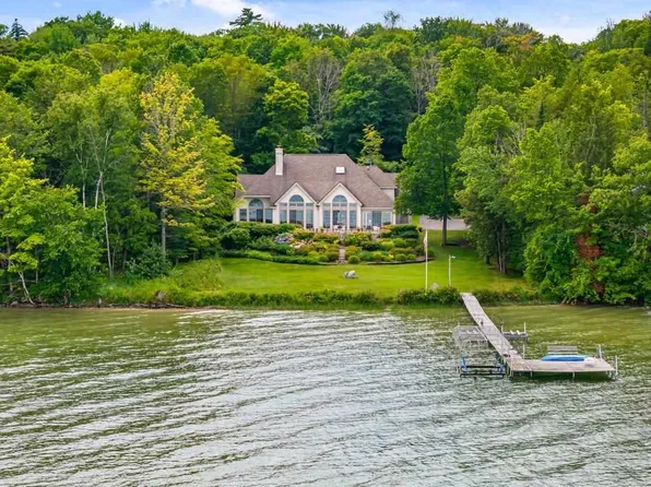 1890 Indian Point Rd, Brutus, MI 49716