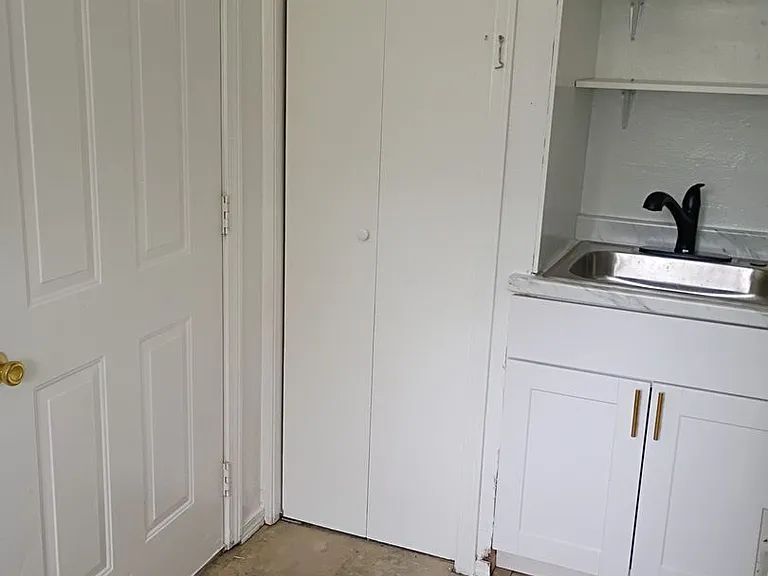 Vessey Park Apartments — Photo 35