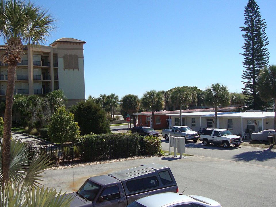 2nd image of 300 Azure Ln S APT 17
