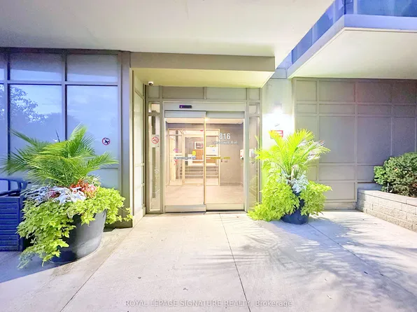 816 Lansdowne Ave #1201, Toronto, ON M6H 4K6