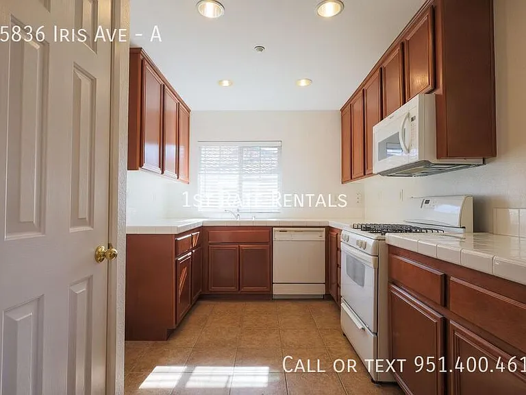 25836 Iris Ave #A — Photo 4
