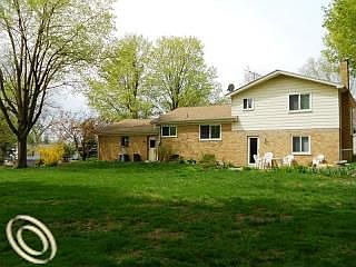 2nd image of 2122 Paulette Ave