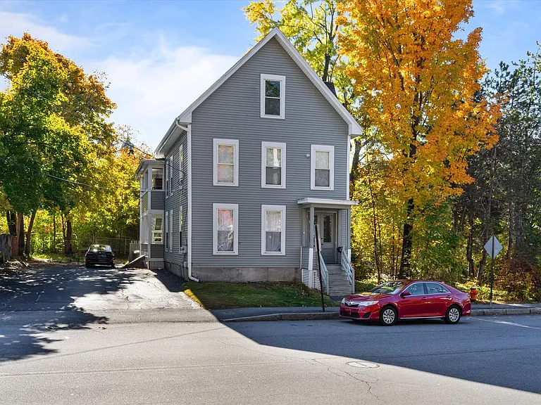 113 Warren St — Photo 12