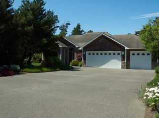 89532 Shady Pine Rd, Warrenton, OR 97146