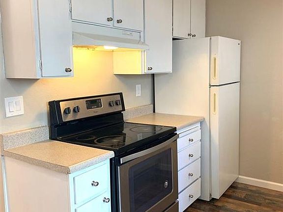 2nd image of 670 Morse Ave APT 2