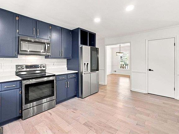 4th image of 4819 Batiste Ln NW