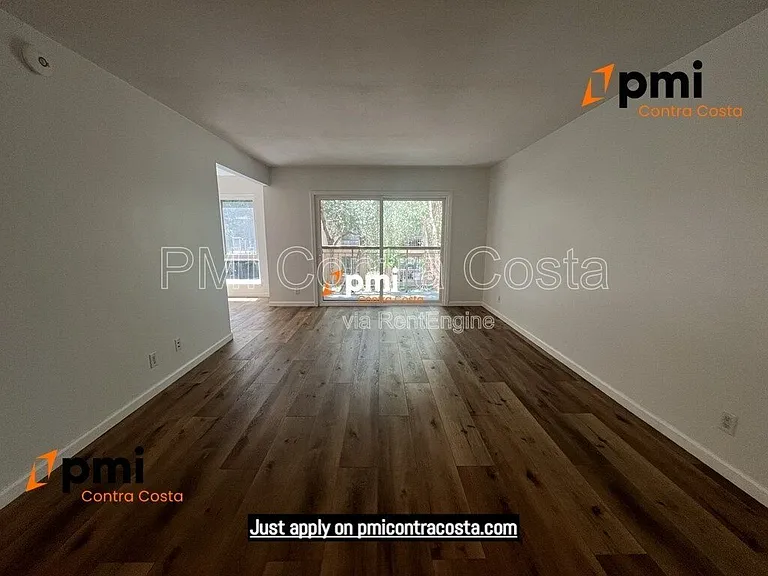 470 N Civic Dr #204 — Photo 2