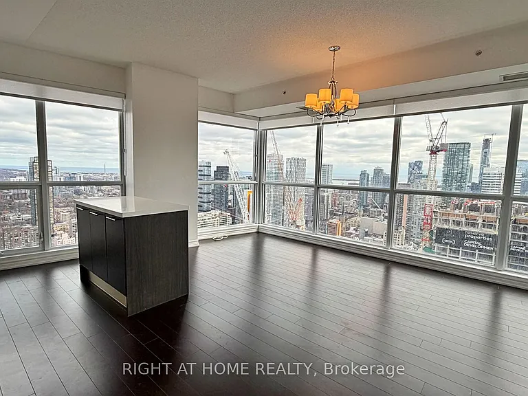 386 Yonge St #4207 — Photo 10