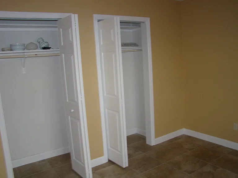 309 SE 10th Ave #3 — Photo 11
