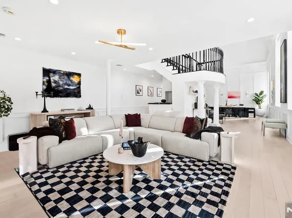 1101 Bloomfield St APT B, Hoboken, NJ 07030