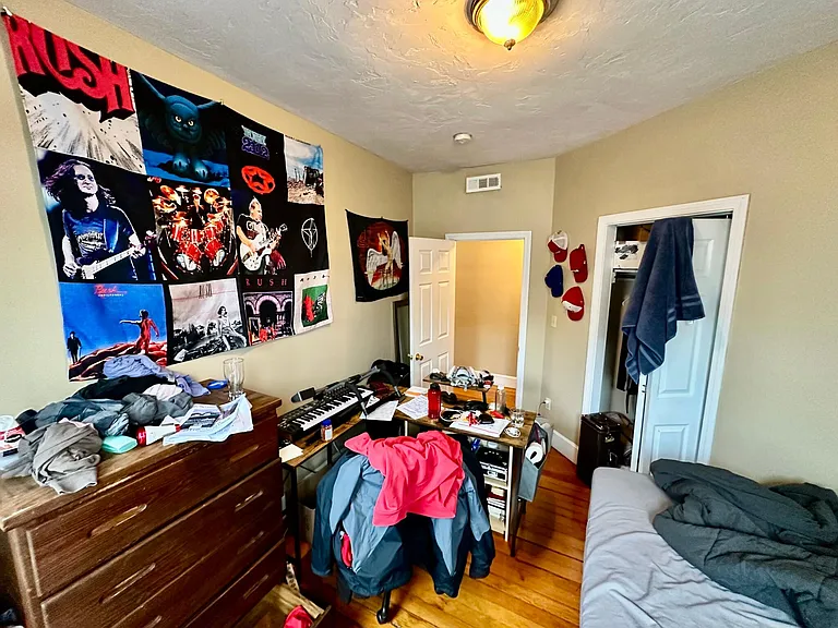 17 Highgate St #6 — Photo 9
