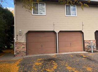 9431 Bass Creek Cir, New Hope, MN 55428