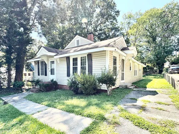 920 Lexington Ave APT A, Greensboro, NC 27403