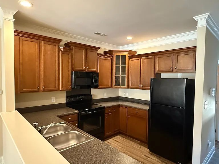 371 Beacon St NW — Photo 4