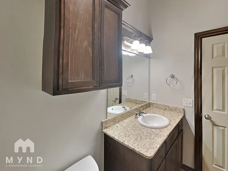 1114 Merlin Dr — Photo 16