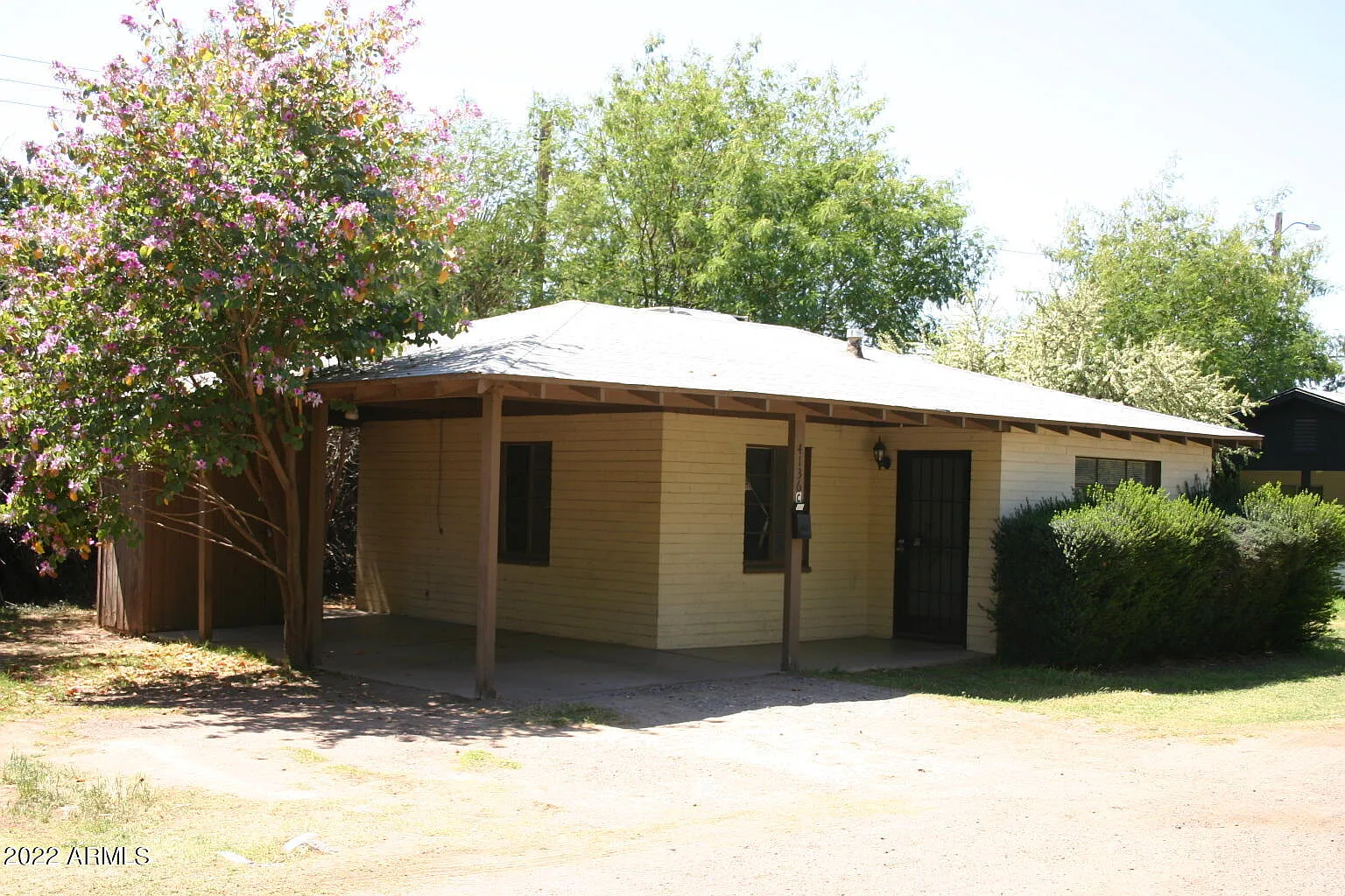 1 bed, 1.0 bath, 800 sqft, $1,249 — Photo 2