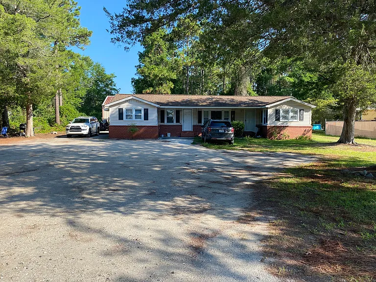 9266 Beach Dr — Photo 3