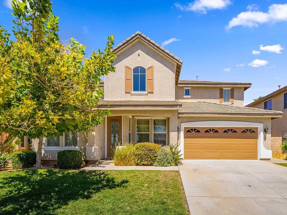 3121 Club Rancho Dr