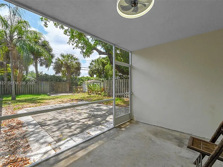808 SW 12th Ct #808 — Photo 28