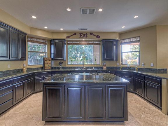 7344 N 9th Pl - Kitchen