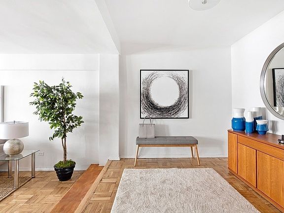 3rd image of 301 E 48th St APT 12F