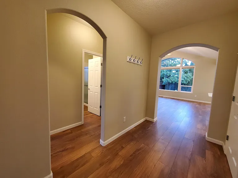1203 NE 161st Ct — Photo 6