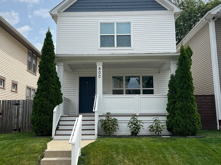 800 Heyl Ave — Photo 2