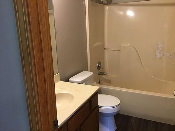 5th image of 1629 Shelby Dr APT C