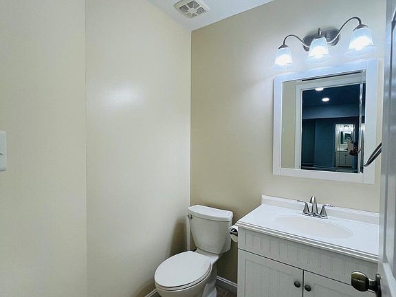 5th image of 6107 Asher Ct