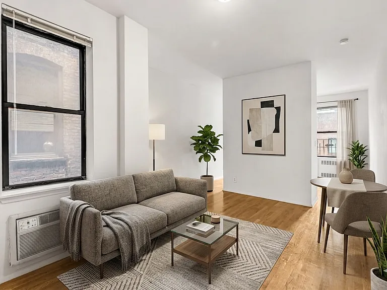 239 E 53rd St #5A — Photo 2