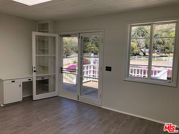 5th image of 23287 Palm Canyon Ln #5