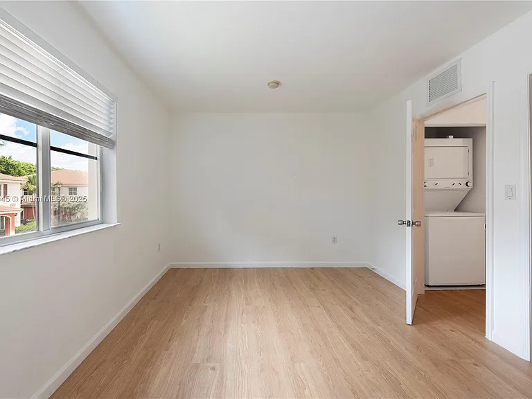 17347 NW 7th Ave — Photo 14