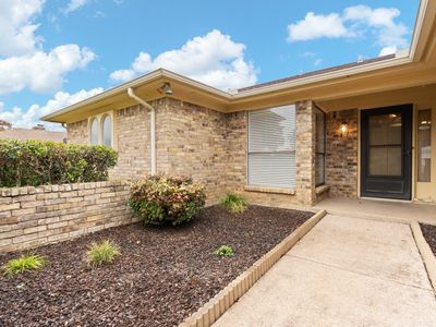 233 Lansford Dr, Benbrook, TX, 76126
