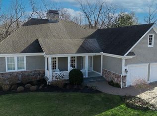 3 Newbury Dr, Westerly, RI 02891