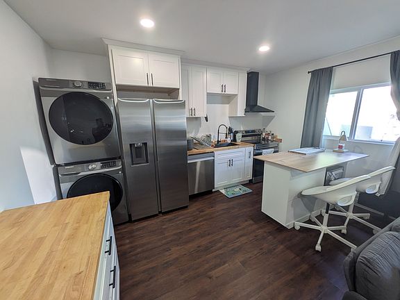 3rd image of 569 S Grove Ave #B