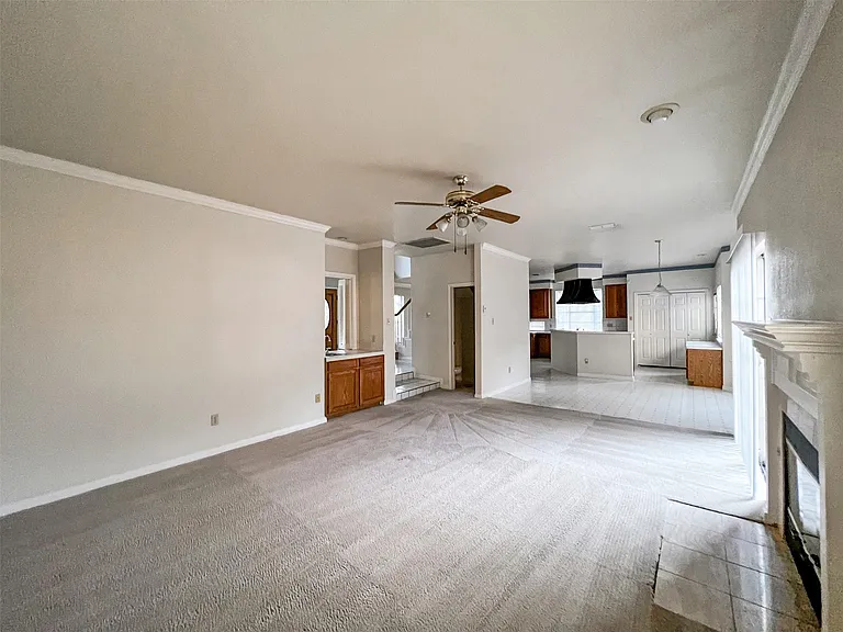 6204 Old Harbor Ln — Photo 4